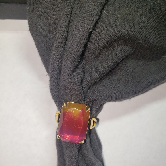 Ring - Picture 3 of 5